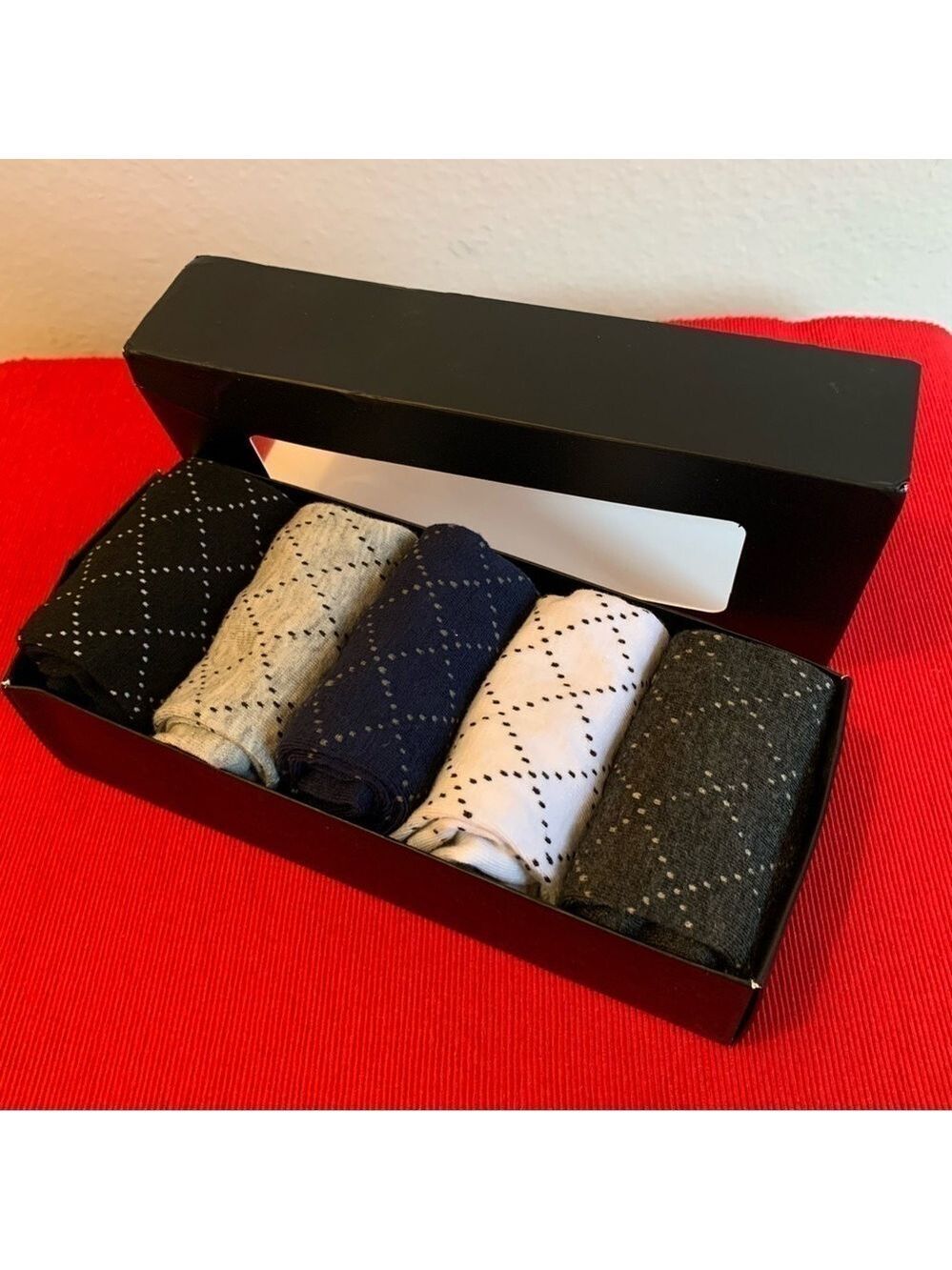Unbranded Argyle Pattern Crew Socks 5 Pair Set Neutral